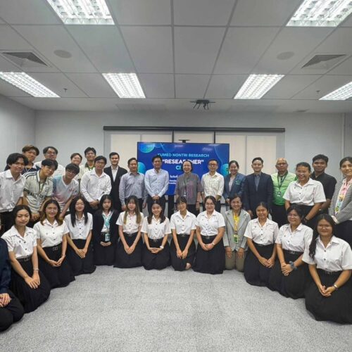 First-year medical students participated in the Researcher club activity under the KUMED Nontri Research project.