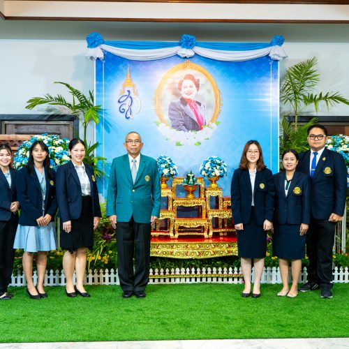 คณะแพทยศาสตร์ มหาวิทยาลัยเกษตรศาสตร์ ได้ร่วมพิธีถวายพระพรชัยมงคล เนื่องในโอกาสวันเฉลิมพระชนมพรรษา สมเด็จพระนางเจ้าสิริกิติ์ พระบรมราชินีนาถ พระบรมราชชนนีพันปีหลวง วันที่ 12 สิงหาคม