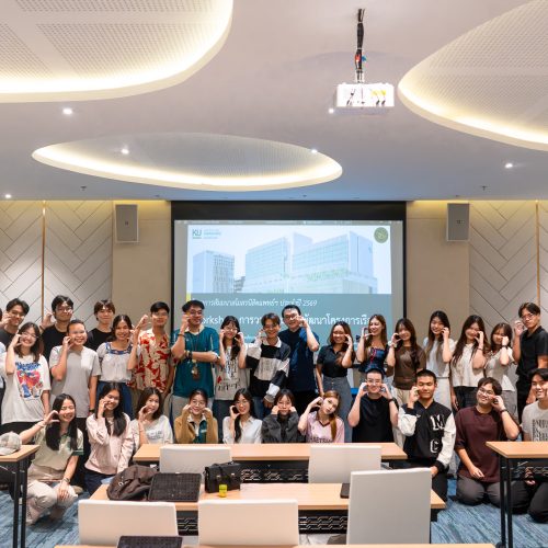 กิจกรรมของสโมสรนิสิตมาอีกแล้วววววจ้า รอบนี้ไปสัมมนาสโมสรนิสิตฯกันที่ศรีราชาาาาาาาา